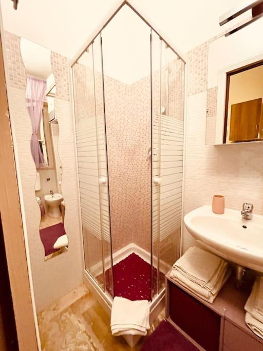 La Casa Di Eva Apartment Palermo Bagian luar foto